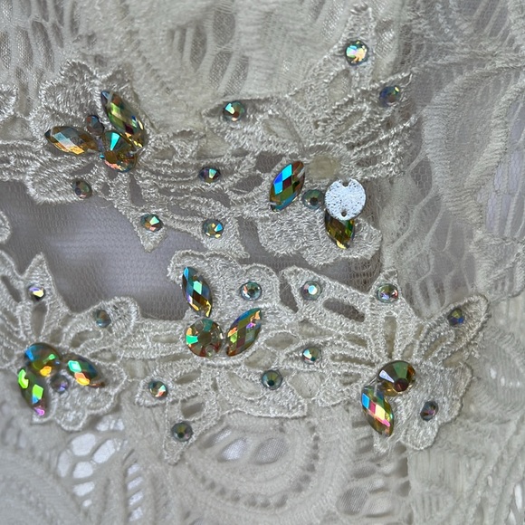 Elizabeth K GLS Collective Women’s White Lace Rhinestone Long Maxi Evening Dress - Picture 12 of 16